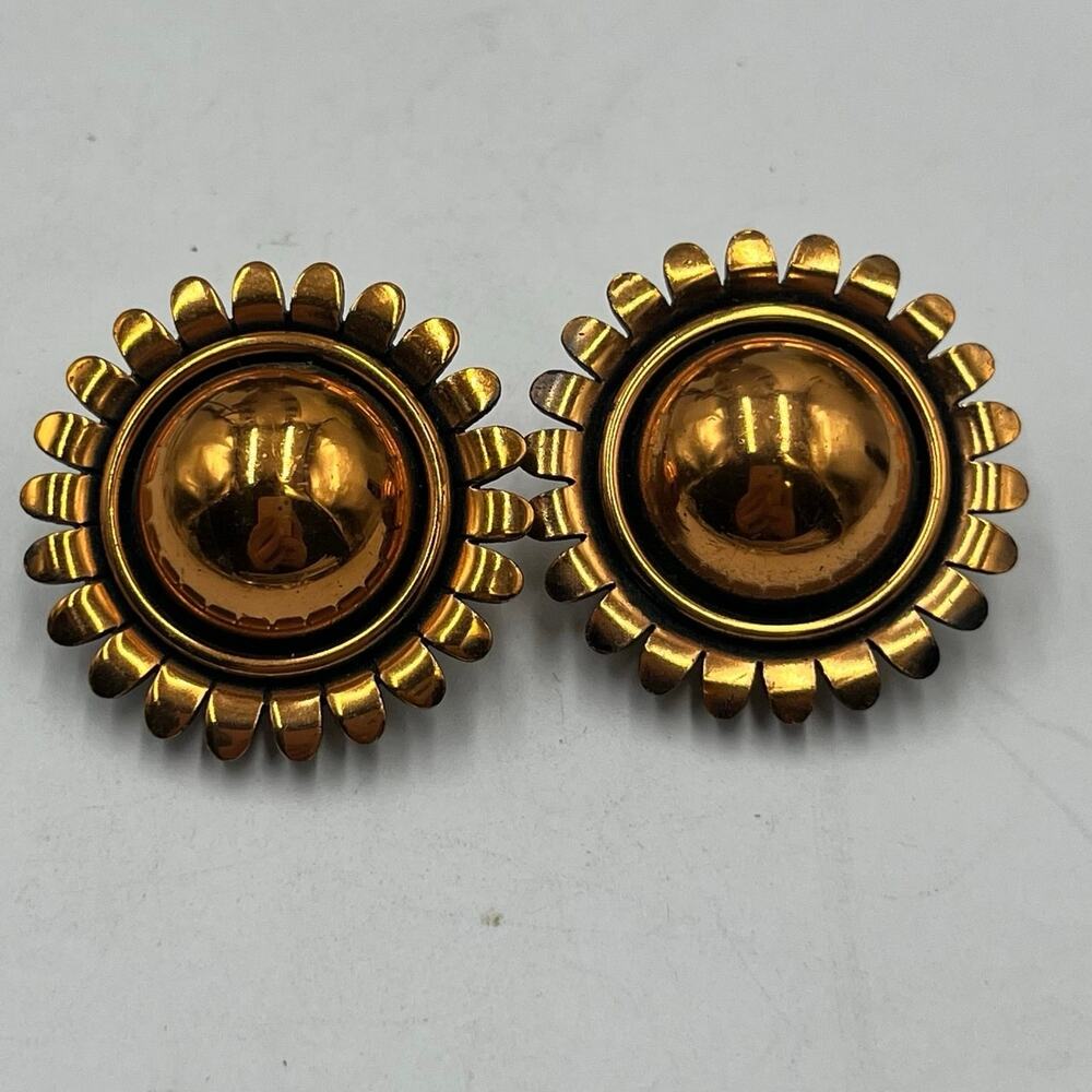 Renoir Vintage 1960s Copper Scalloped Edge Medallion‎ Clip on MCM earrings